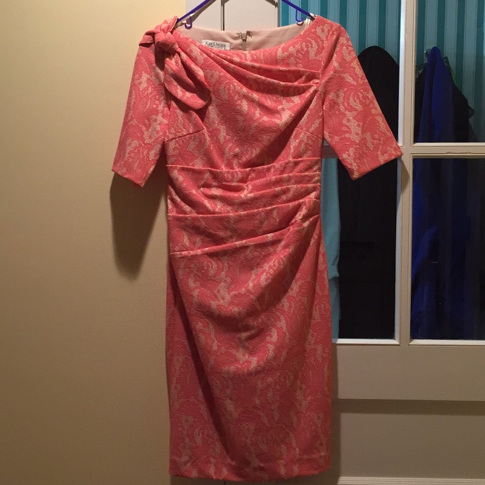 Kay Unger elegant dress